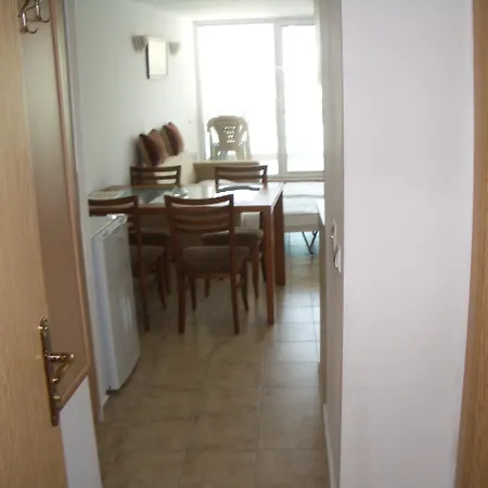 Sunny Ξενοδοχείο με διαμερίσματα 3*