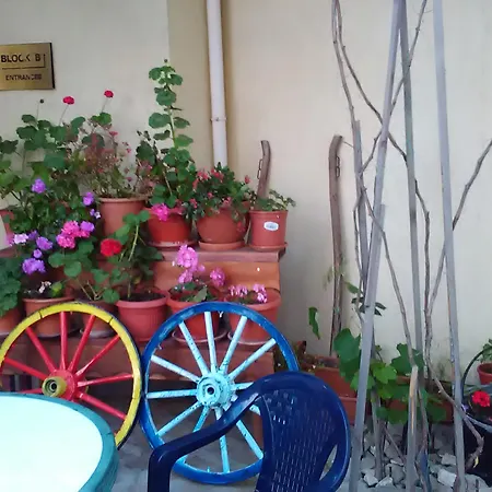 Sunny Ξενοδοχείο με διαμερίσματα 3*