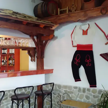 Ξενοδοχείο με διαμερίσματα Sunny 3*