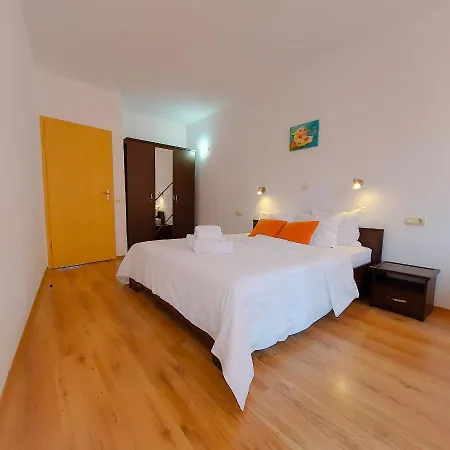Sunny Apartahotel