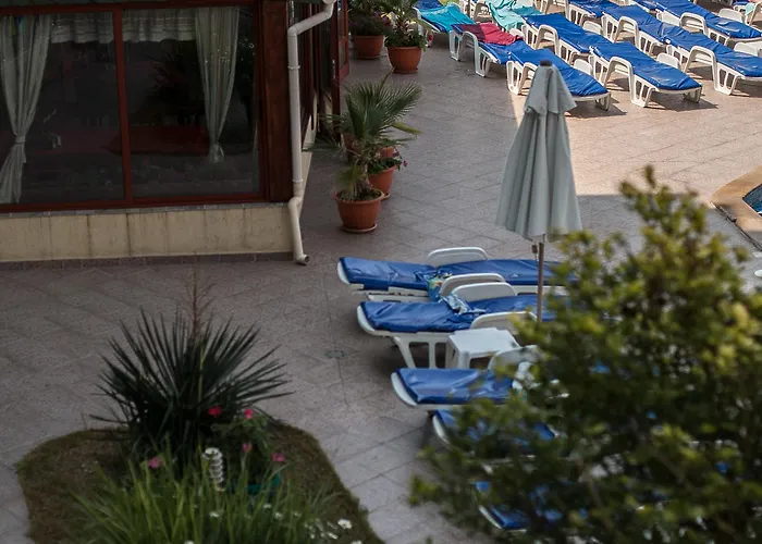 Ξενοδοχείο με διαμερίσματα Sunny Νεσέμπαρ