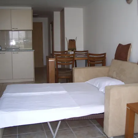 Sunny Aparthotel 3*